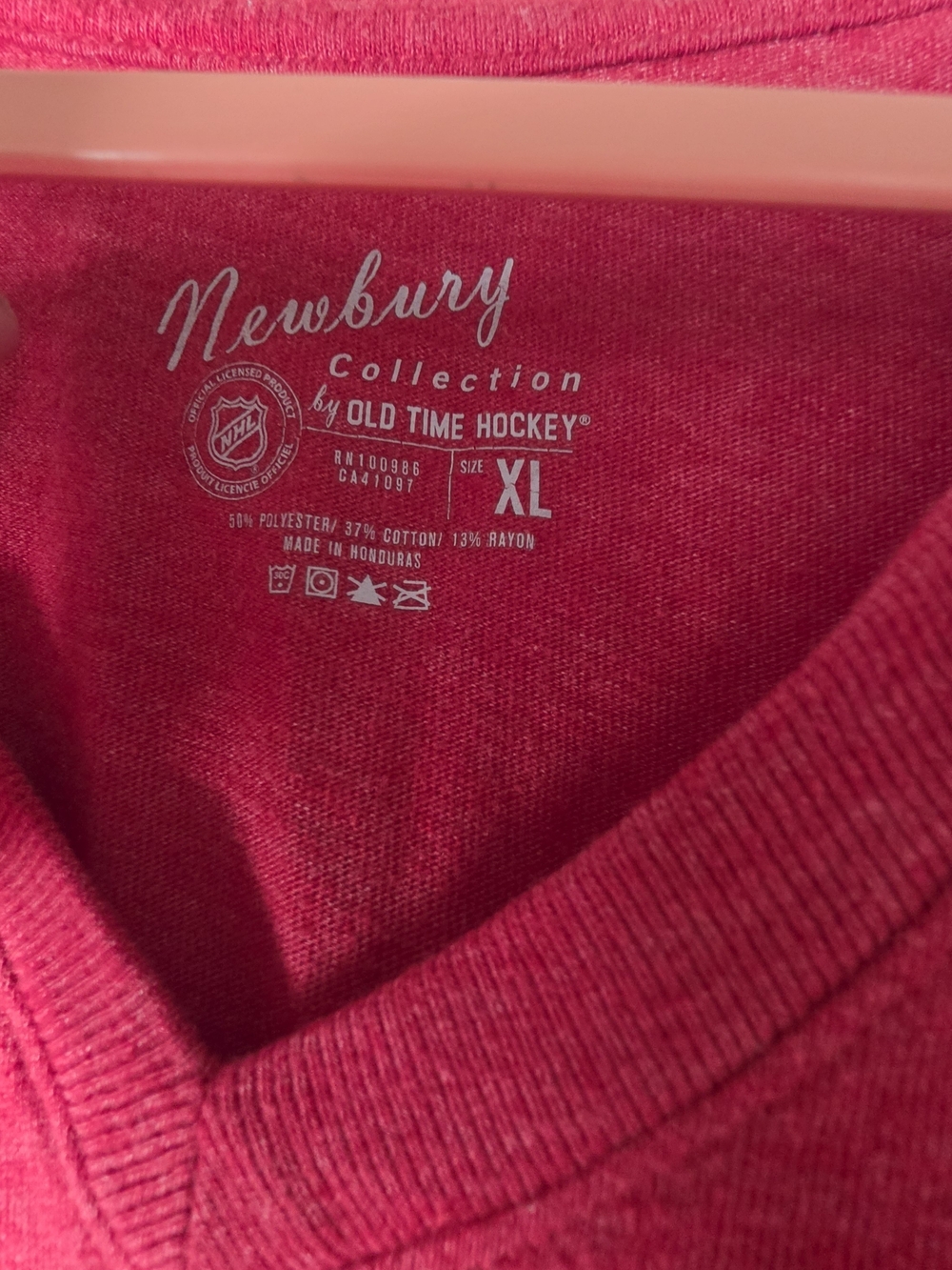 Old Time Hockey Chicago Blackhawks Newbury Collection V-Neck T-Shirt Women's XL - Picture 2 of 6